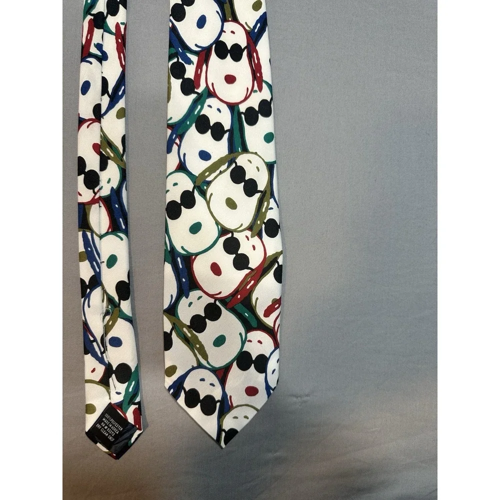 VTG PEANUTS  Rare SNOOPY Head White Colorful Faces Neck Tie‎